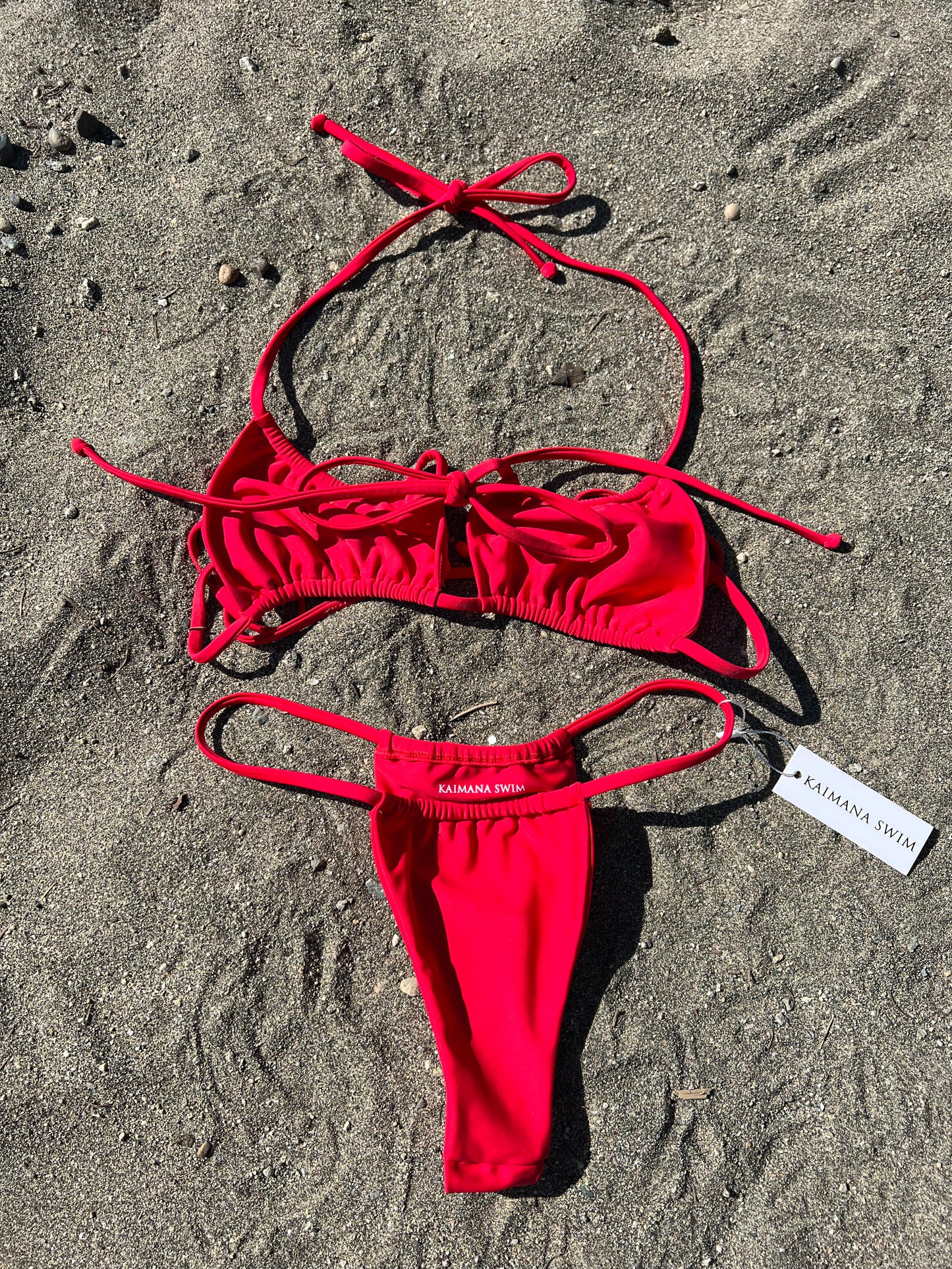 HALLE BIKINI BOTTOM - BERRY RED